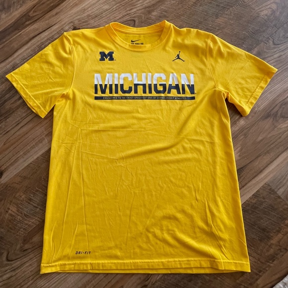 Michigan dri fit t - Picture 1 of 4